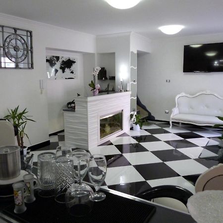 لا ماداّلينا Clelia'S Boutique Rooms & Suites المظهر الخارجي الصورة